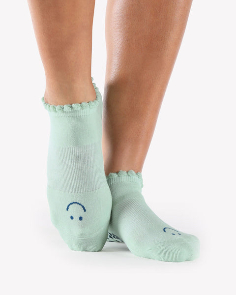 Sticky Be Happy Womens Crew Grip Socks