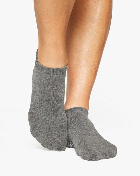 Grip Socks for Men  Crew-Grey – Pilates Reformers Australia