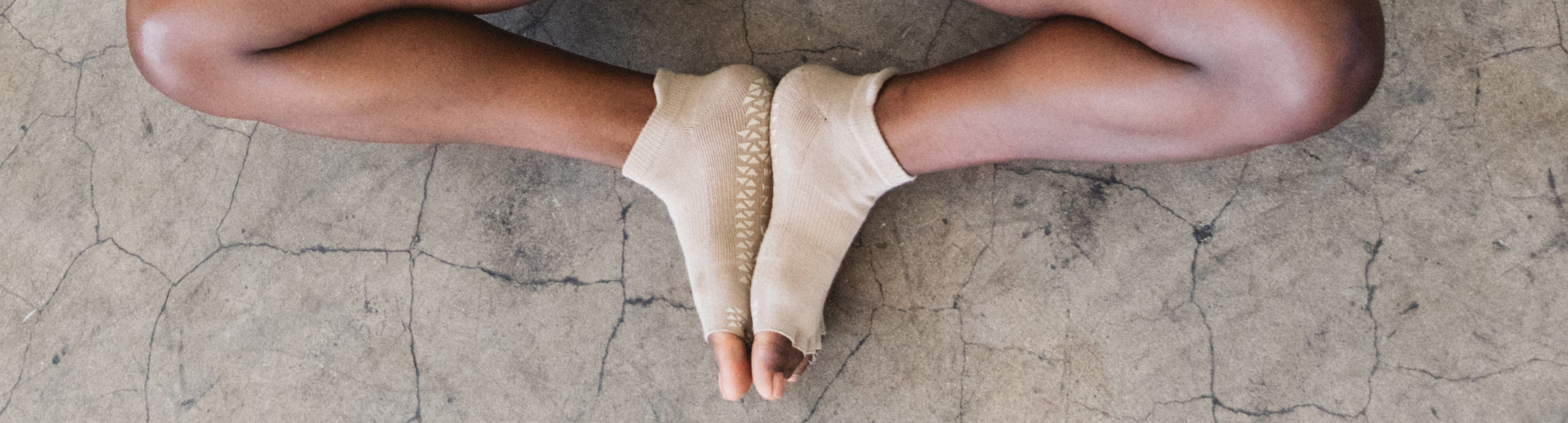 toe grip socks