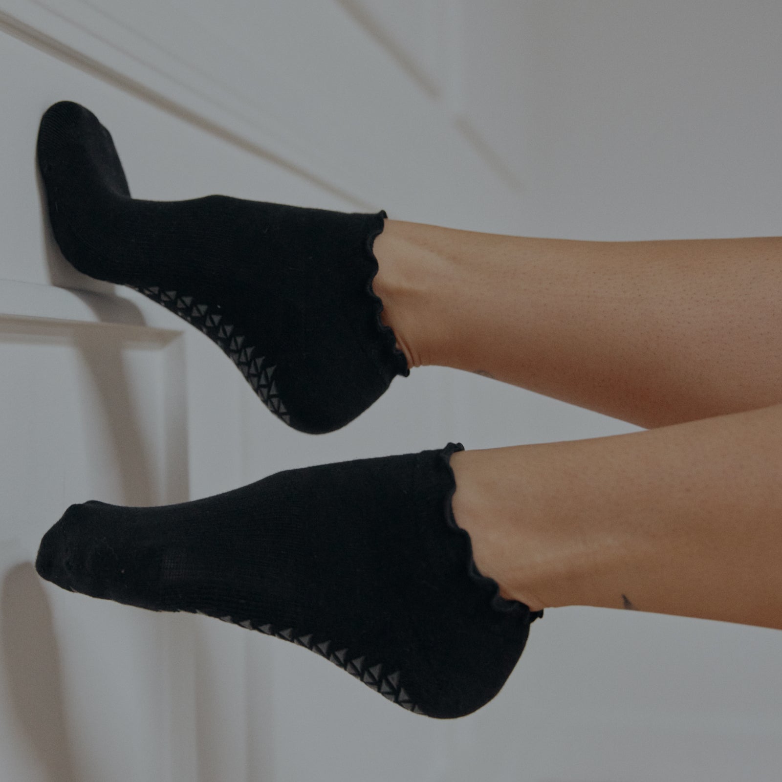 Poppy Full Foot Grip Sock – Pointe Studio