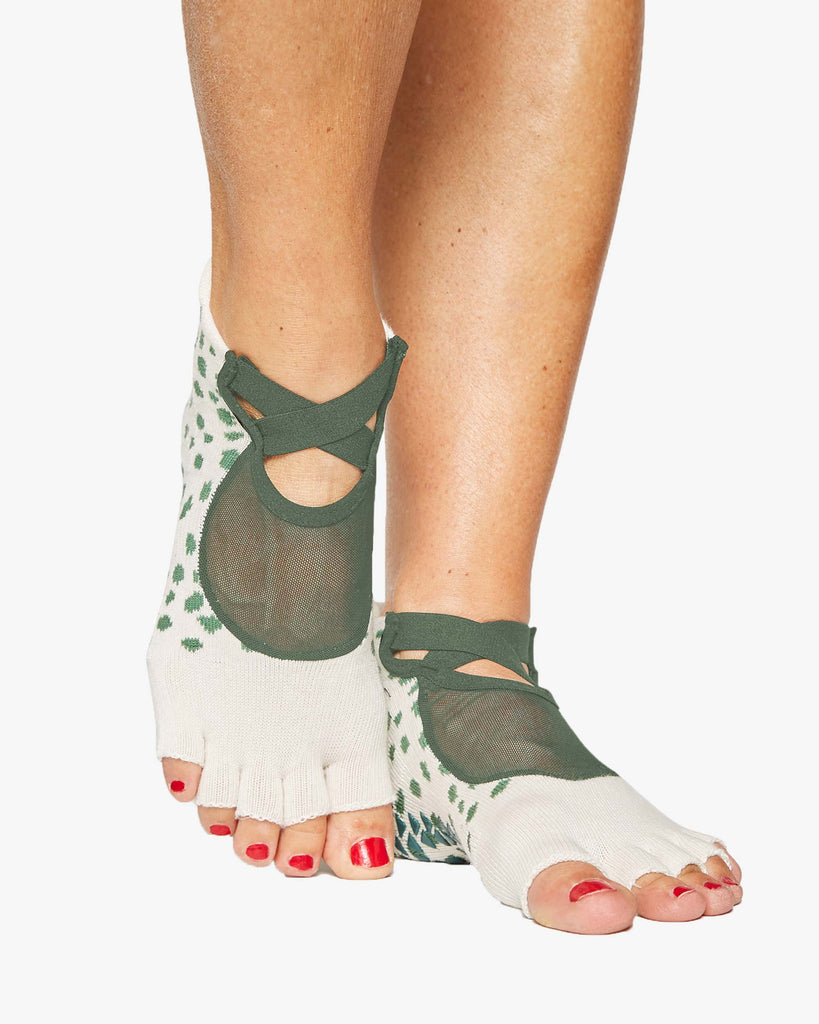 Wholesale girl open toe yoga socks To Compliment Any Outfit Or Be